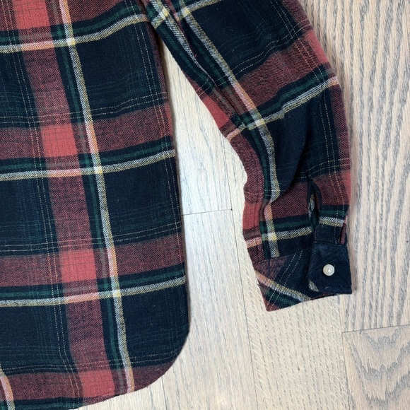 Thread & Supply Women’s Red Rock & Black Plaid Fleece Button Down Size Small - Picture 13 of 16